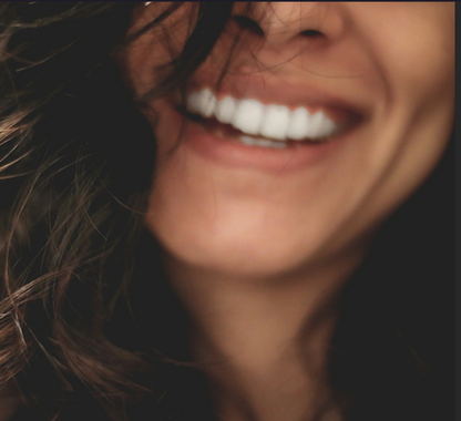 Blanqueador Dental Dazzling White - ¡Sonrisa perfecta!